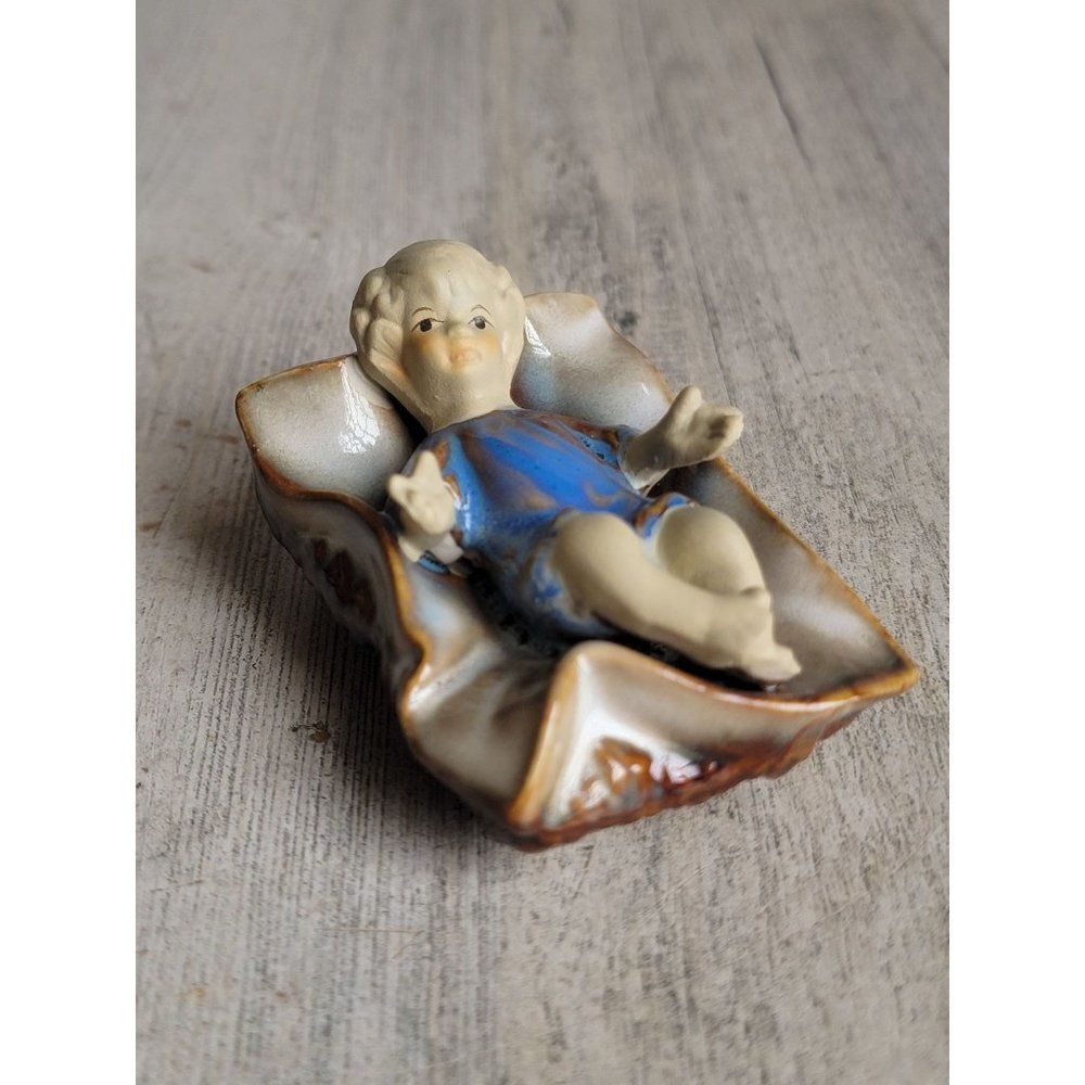 Nativity scene mini baby Jesus Christ religious figure xmas